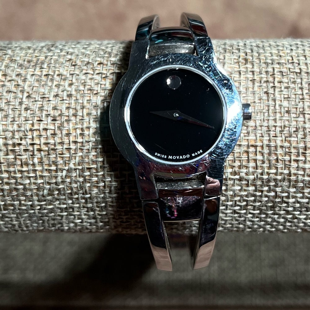 MOVADO AMOROSA PRE-LOVED AUTHENTIC STAINLESS STEEL STYLE WATCH
